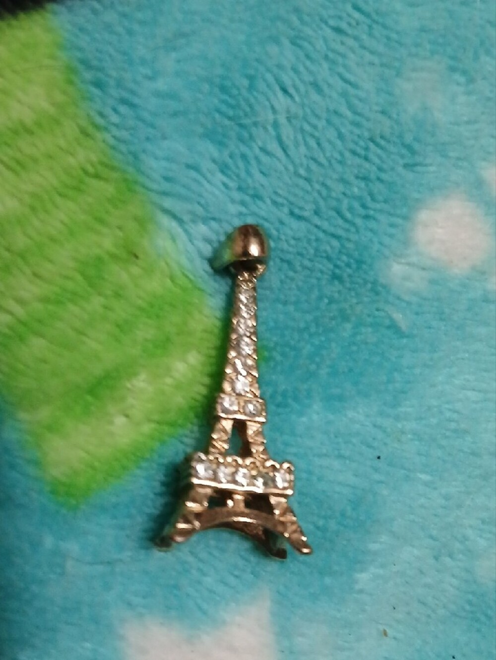 VINTAGE EIFFEL TOWER WITH RHINESTONES Gold Pendant - Picture 2 of 3